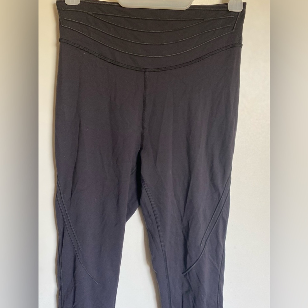 Black Lululemon leggings